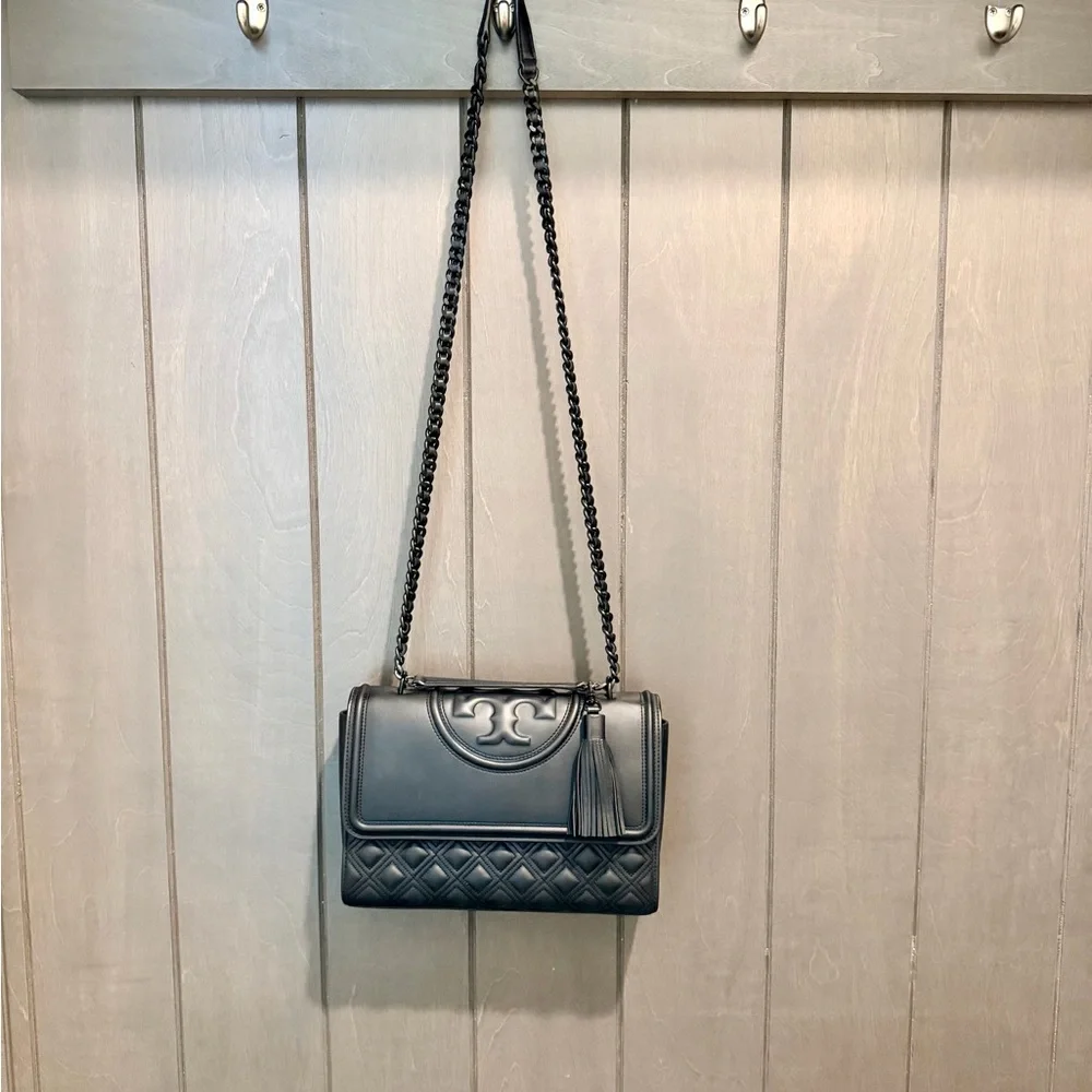 Tory Burch Fleming Matte Black Quilted Bag - Picture 7 of 10